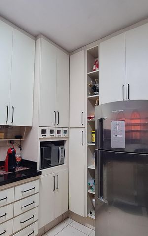 Casa à venda com 250m², 3 quartos e 2 vagas Casa à venda com 250m², 3 quartos e 2 vagasCozinha
