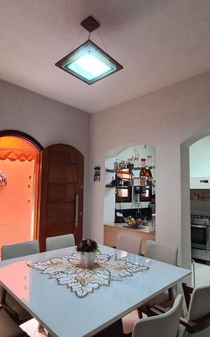 Casa à venda com 250m², 3 quartos e 2 vagas Casa à venda com 250m², 3 quartos e 2 vagasSala de Jantar
