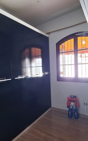 Casa à venda com 250m², 3 quartos e 2 vagas Casa à venda com 250m², 3 quartos e 2 vagasQuarto 1