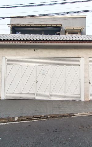 Apartamento à venda com 30m², 1 quarto e sem vaga Apartamento à venda com 30m², 1 quarto e sem vagaFachada + Plaquinha