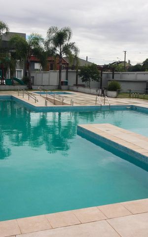 Casa de condomínio à venda com 209m², 3 quartos e 2 vagas Casa de condomínio à venda com 209m², 3 quartos e 2 vagasÁrea comum - Piscina