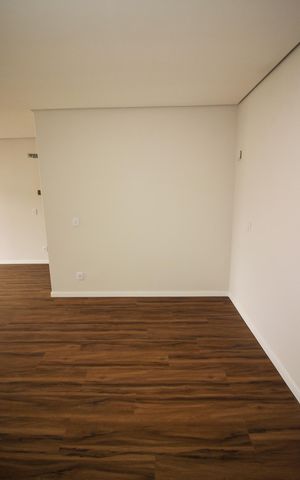 Casa de condomínio à venda com 209m², 3 quartos e 2 vagas Casa de condomínio à venda com 209m², 3 quartos e 2 vagasCloset da suíte 1