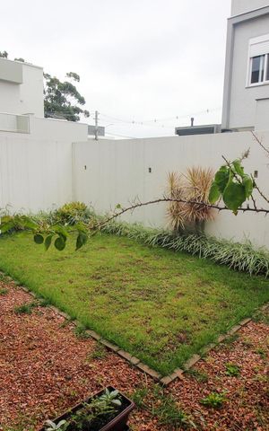 Casa de condomínio à venda com 209m², 3 quartos e 2 vagas Casa de condomínio à venda com 209m², 3 quartos e 2 vagasQuintal