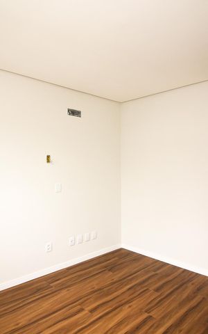 Casa de condomínio à venda com 209m², 3 quartos e 2 vagas Casa de condomínio à venda com 209m², 3 quartos e 2 vagasSuíte 3