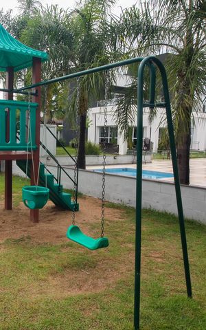 Casa de condomínio à venda com 209m², 3 quartos e 2 vagas Casa de condomínio à venda com 209m², 3 quartos e 2 vagasÁrea comum - Playground