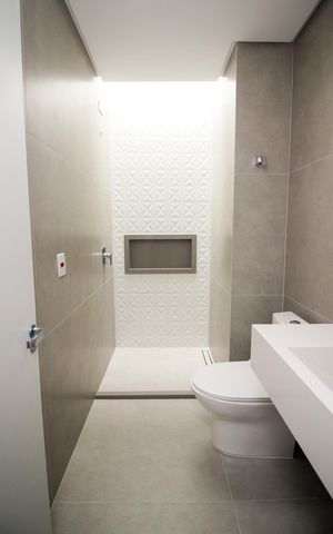 Casa de condomínio à venda com 209m², 3 quartos e 2 vagas Casa de condomínio à venda com 209m², 3 quartos e 2 vagasBanheiro da Suíte 2