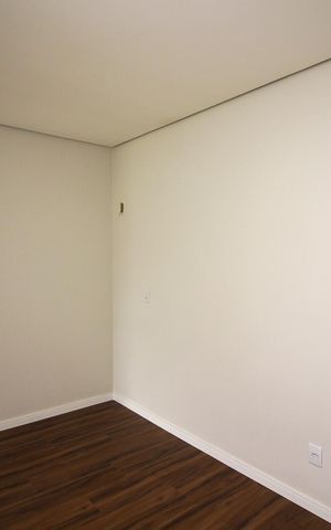 Casa de condomínio à venda com 209m², 3 quartos e 2 vagas Casa de condomínio à venda com 209m², 3 quartos e 2 vagasCloset da suíte 1