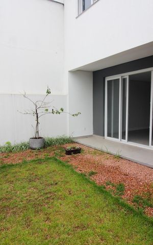 Casa de condomínio à venda com 209m², 3 quartos e 2 vagas Casa de condomínio à venda com 209m², 3 quartos e 2 vagasQuintal
