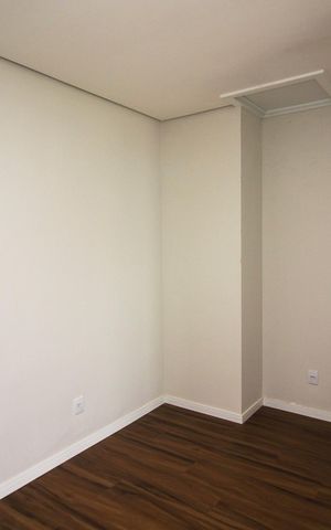 Casa de condomínio à venda com 209m², 3 quartos e 2 vagas Casa de condomínio à venda com 209m², 3 quartos e 2 vagasCloset da suíte 1