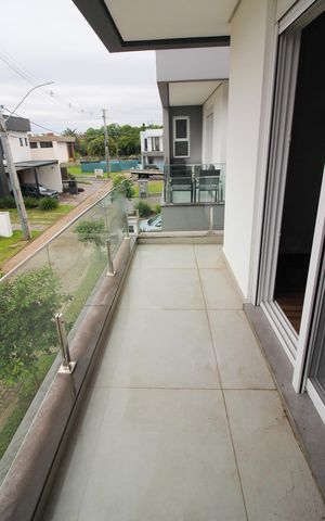 Casa de condomínio à venda com 209m², 3 quartos e 2 vagas Casa de condomínio à venda com 209m², 3 quartos e 2 vagasSacada da Suíte 1