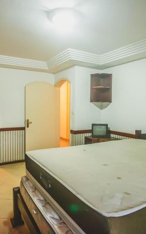Casa à venda com 500m², 4 quartos e 5 vagas Casa à venda com 500m², 4 quartos e 5 vagasSuíte 1