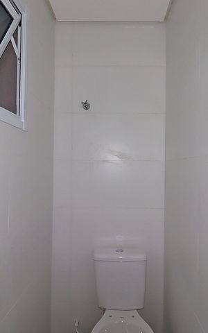 Casa à venda com 100m², 2 quartos e 2 vagasLavabo