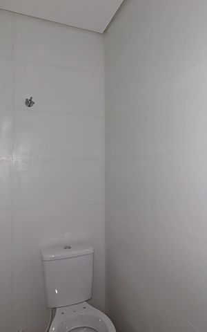 Casa à venda com 100m², 2 quartos e 2 vagasLavabo