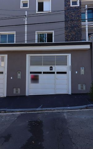 Casa à venda com 100m², 2 quartos e 2 vagasFachada