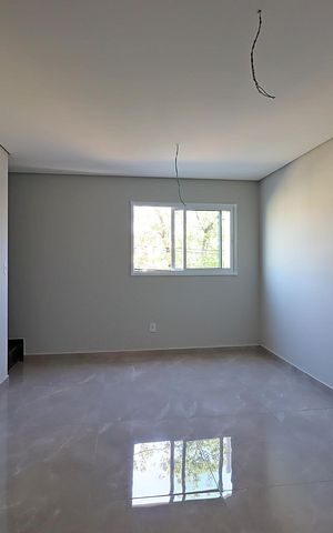 Casa à venda com 100m², 2 quartos e 2 vagasSala