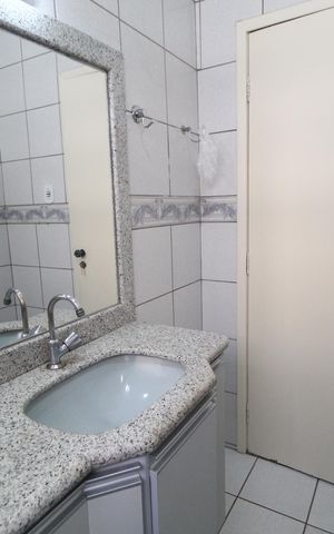 Casa para alugar com 290m², 4 quartos e 2 vagasBanheiro da Suíte