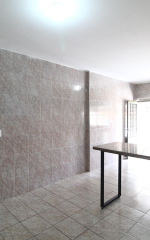 Casa para alugar com 290m², 4 quartos e 2 vagasCozinha