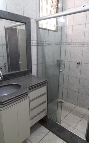 Casa para alugar com 290m², 4 quartos e 2 vagasBanheiro Social