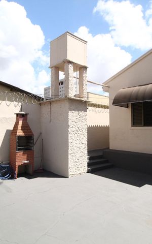 Casa para alugar com 290m², 4 quartos e 2 vagasQuintal