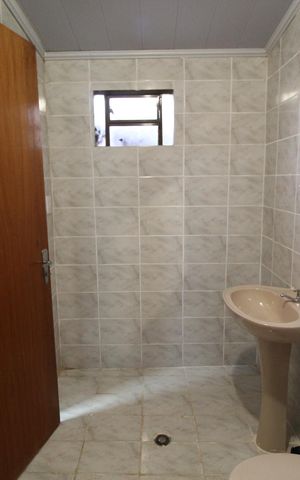Casa para alugar com 290m², 4 quartos e 2 vagasBanheiro Externo