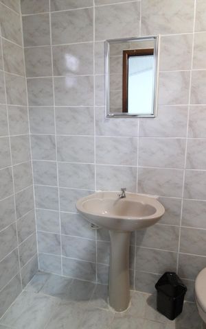Casa para alugar com 290m², 4 quartos e 2 vagasBanheiro Externo