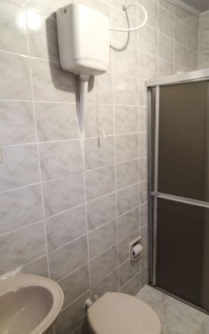 Casa para alugar com 290m², 4 quartos e 2 vagasBanheiro Externo