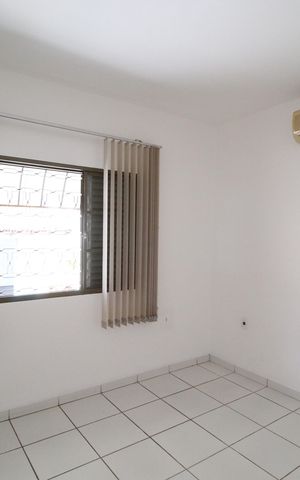 Casa para alugar com 290m², 4 quartos e 2 vagas Suíte