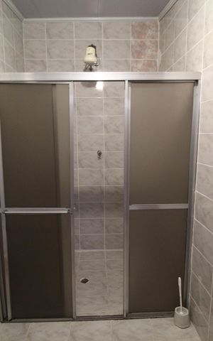 Casa para alugar com 290m², 4 quartos e 2 vagasBanheiro Externo