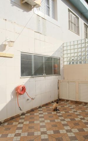 Casa à venda com 255m², 4 quartos e 2 vagasQuintal