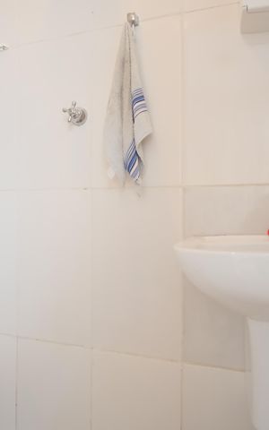 Casa à venda com 255m², 4 quartos e 2 vagasBanheiro de serviço