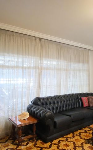 Casa à venda com 255m², 4 quartos e 2 vagasSala