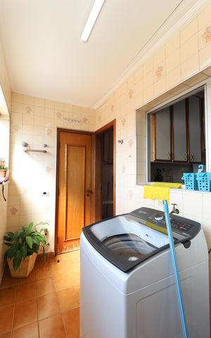Apartamento à venda com 168m², 3 quartos e 2 vagas Apartamento à venda com 168m², 3 quartos e 2 vagasÁrea de serviço