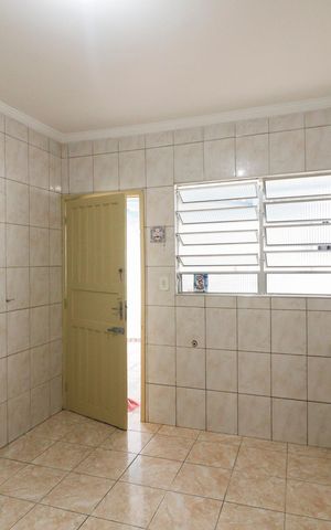 Casa à venda com 262m², 3 quartos e sem vaga Casa à venda com 262m², 3 quartos e sem vagaCozinha