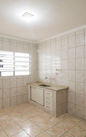 Casa à venda com 262m², 3 quartos e sem vaga Casa à venda com 262m², 3 quartos e sem vagaCozinha