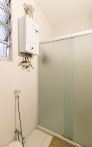 Apartamento à venda com 70m², 2 quartos e sem vaga Apartamento à venda com 70m², 2 quartos e sem vagaBanheiro da suíte