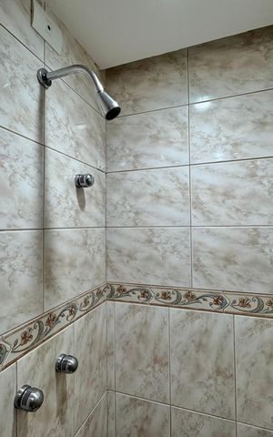 Apartamento à venda com 85m², 3 quartos e 1 vaga Apartamento à venda com 85m², 3 quartos e 1 vagaBanheiro Social