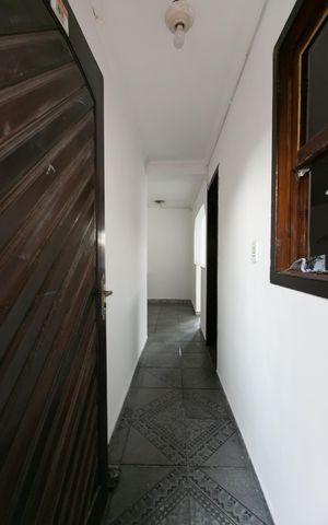 Casa para alugar com 40m², 1 quarto e sem vaga Casa para alugar com 40m², 1 quarto e sem vagaCorredor