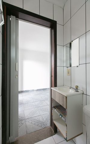 Casa para alugar com 40m², 1 quarto e sem vaga Casa para alugar com 40m², 1 quarto e sem vagaBanheiro