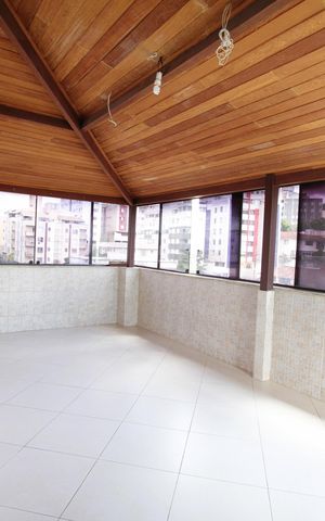 Apartamento à venda com 151m², 4 quartos e 2 vagasCobertura