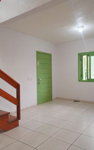 Casa à venda com 130m², 2 quartos e 3 vagasSala