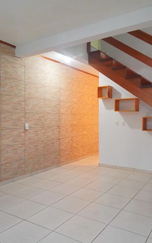 Casa à venda com 130m², 2 quartos e 3 vagasSala