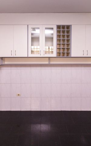 Casa à venda com 250m², 5 quartos e 4 vagas Casa à venda com 250m², 5 quartos e 4 vagasCozinha
