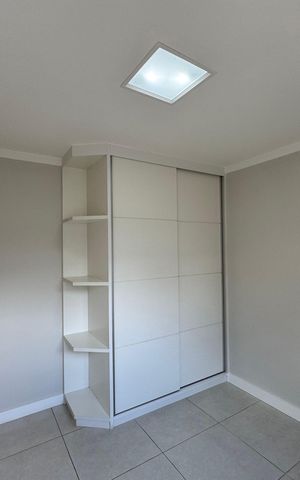 Casa à venda com 300m², 5 quartos e 2 vagas Casa à venda com 300m², 5 quartos e 2 vagasSuíte 3