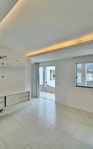 Casa à venda com 300m², 5 quartos e 2 vagas Casa à venda com 300m², 5 quartos e 2 vagasSuíte 1