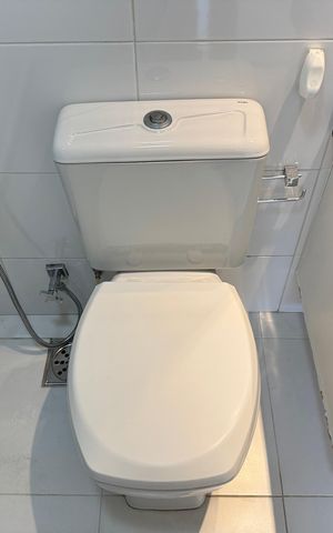 Casa à venda com 300m², 5 quartos e 2 vagas Casa à venda com 300m², 5 quartos e 2 vagasBanheiro da Suíte 2