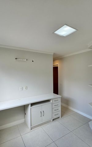 Casa à venda com 300m², 5 quartos e 2 vagas Casa à venda com 300m², 5 quartos e 2 vagasSuíte 3