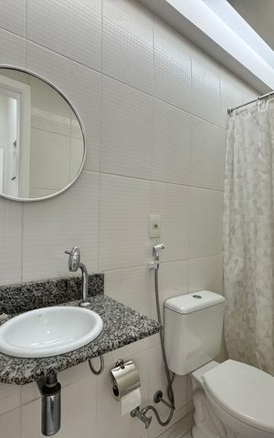 Casa à venda com 300m², 5 quartos e 2 vagas Casa à venda com 300m², 5 quartos e 2 vagasÁrea de Serviço - Banheiro
