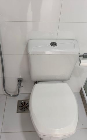 Casa à venda com 300m², 5 quartos e 2 vagas Casa à venda com 300m², 5 quartos e 2 vagasBanheiro da Suíte 1