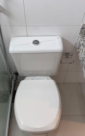 Casa à venda com 300m², 5 quartos e 2 vagas Casa à venda com 300m², 5 quartos e 2 vagasSuíte 3 - Banheiro da Suíte 3