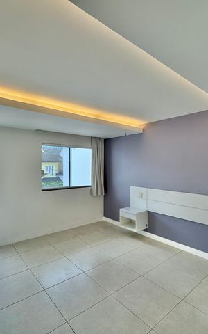 Casa à venda com 300m², 5 quartos e 2 vagas Casa à venda com 300m², 5 quartos e 2 vagasSuíte 1